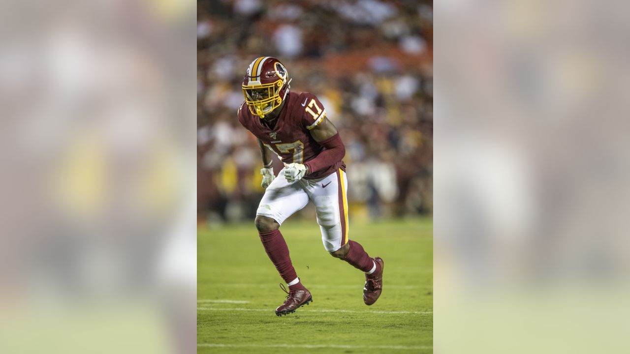 Washington Redskins outside linebacker Ryan Kerrigan (91) walks off the  field during the second half of an NFL football game against the New York  Giants in Landover, Md., Thursday, Nov. 23, 2017. (