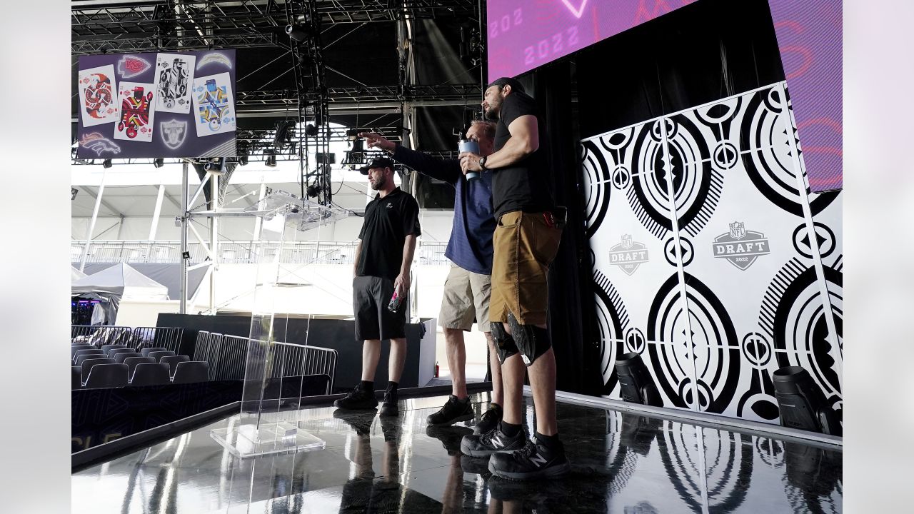 Stage Construction Begins at The Fountains of Bellagio for the 2022 NFL  Draft - PHOTOS - VegasChanges