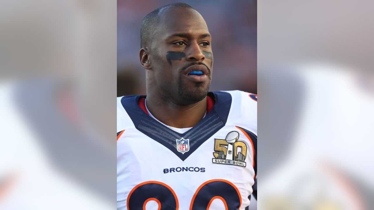 Photos: TE Vernon Davis