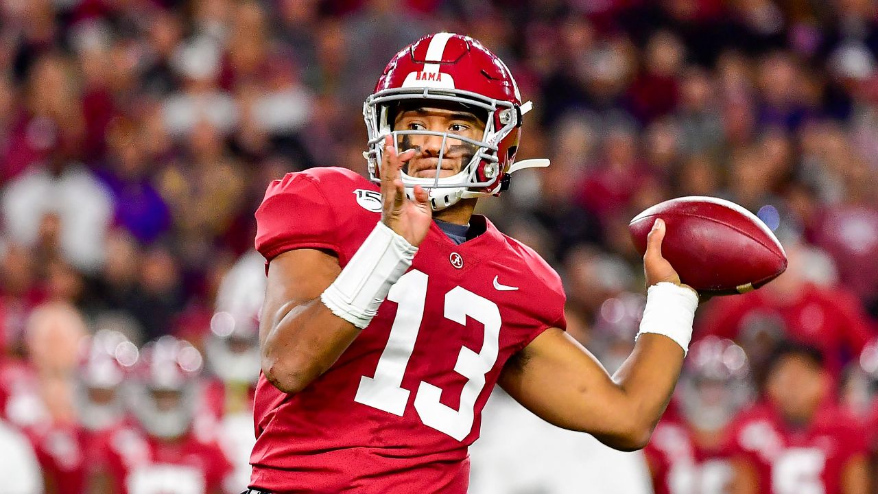 Alabama quarterback Tua Tagovailoa warms up before the NCAA