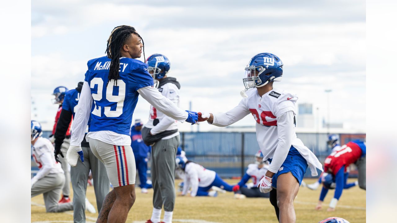 New York Giants cornerback Zyon Gilbert (38) defends against the Washington  Commanders during an NFL football game Sunday, Dec. 4, 2022, in East  Rutherford, N.J. (AP Photo/Adam Hunger Stock Photo - Alamy