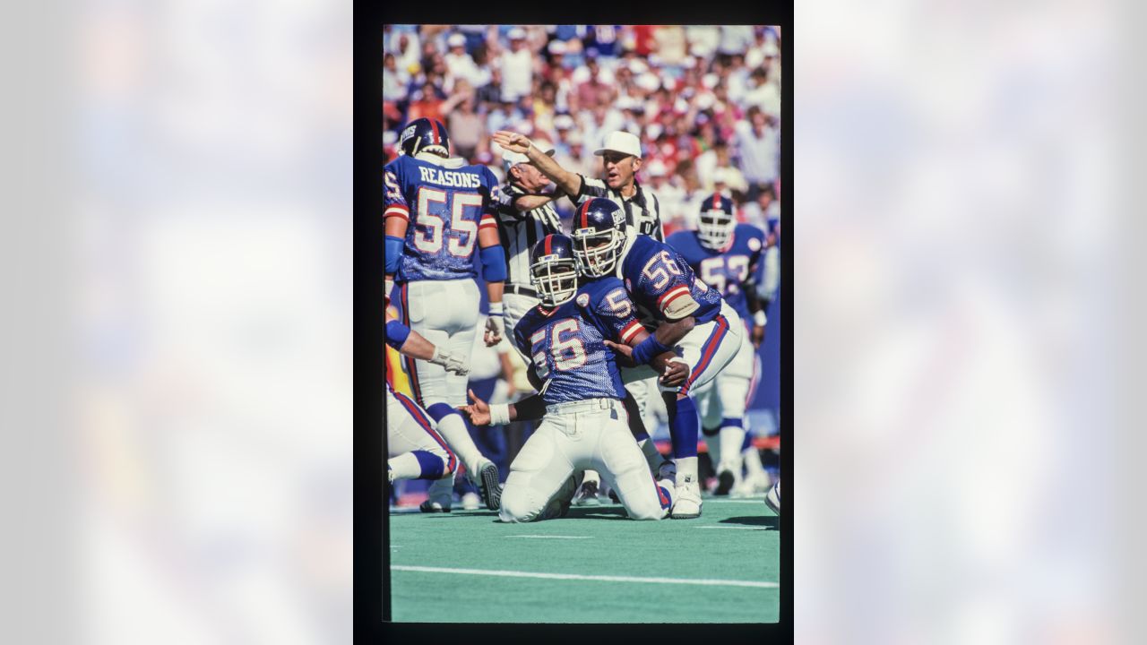 \ud83d\udcf8 Photos: Legendary Giants LB Carl Banks