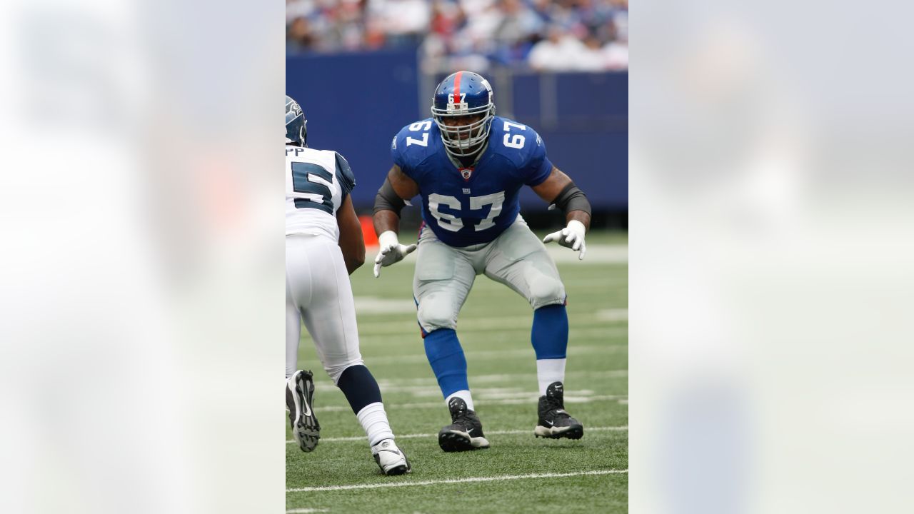 Retired Giants OT Kareem McKenzie earns Ph.D.