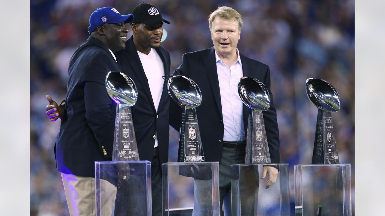 New York Giants - Bigelow Tea salutes Phil Simms, who 32 years ago