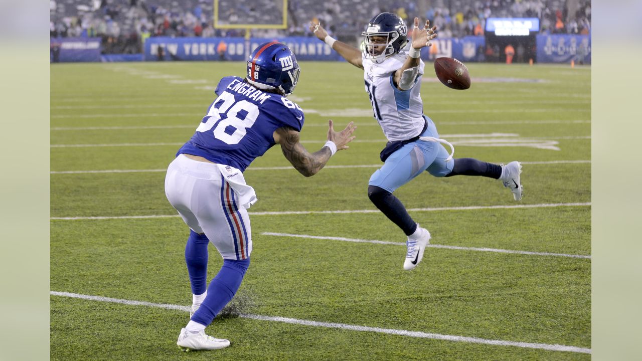 East Rutherford, New Jersey, USA. 6th Oct, 2019. New York Giants middle  linebacker Nate Stupar (45) reacts to a play during a NFL game between the  Minnesota Vikings and the New York