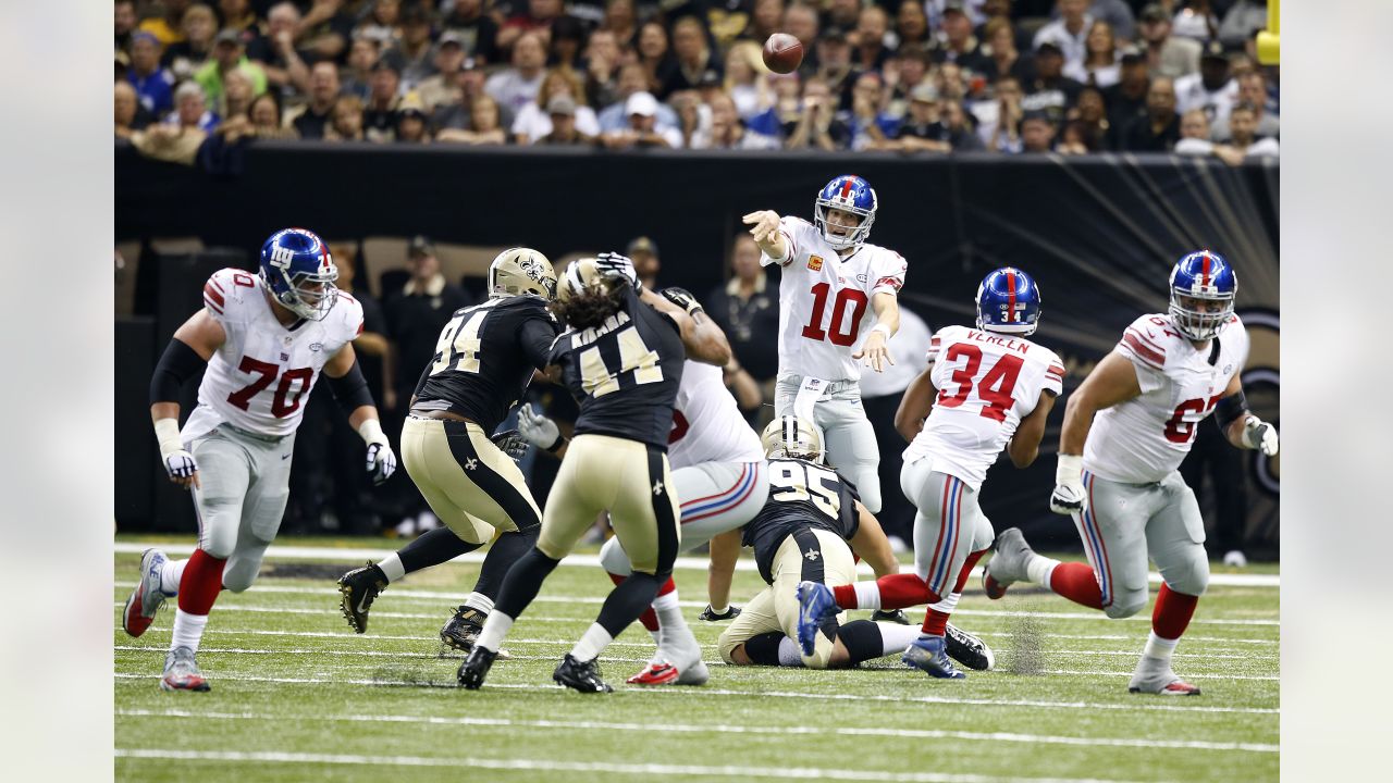 4,379 New York Giants V New Orleans Saints Photos & High Res