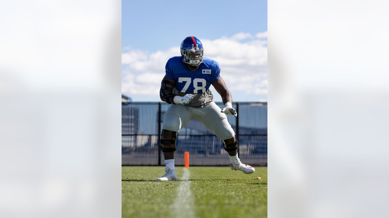 Good Grief Salutes Dalvin Tomlinson Named New York Giants 2020 Man of the  Year