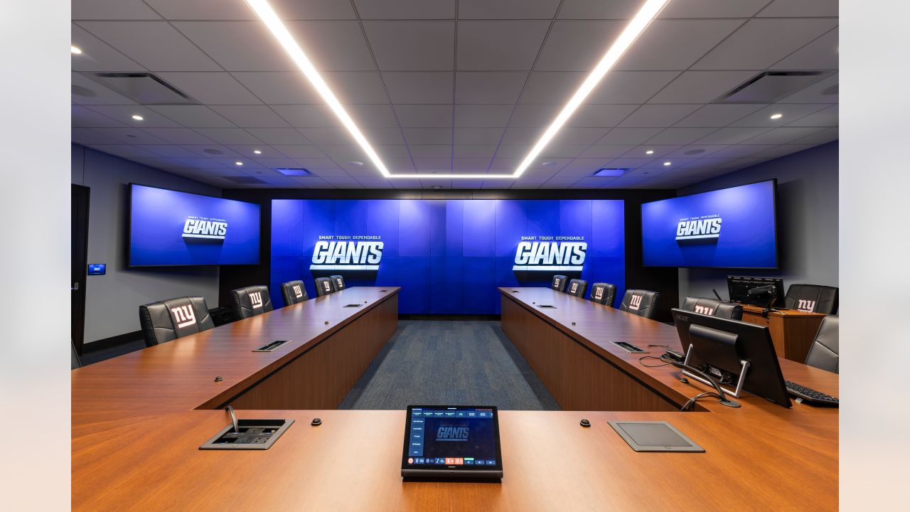 \ud83d\udcf8 Photos: Tour the Giants' new draft room