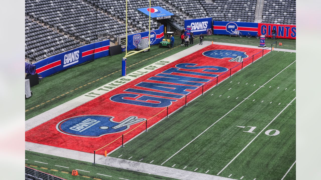 \ud83d\udcf8 Giants retrofit MetLife Stadium for Legacy Game