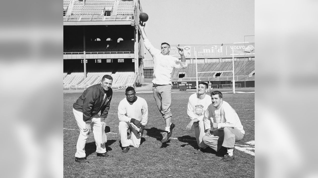 Throwback: Giants in Yankee Stadium