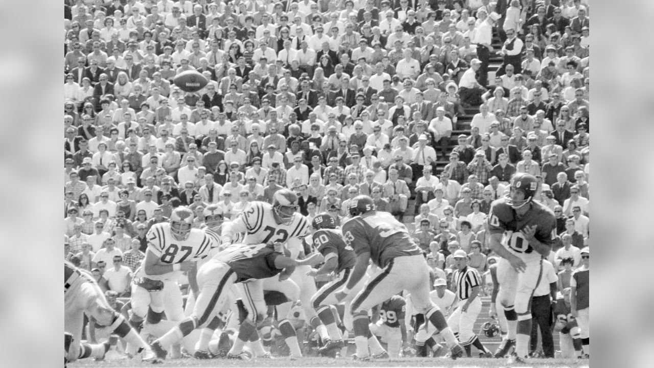 Faces in the crowd: Eagles vs Giants