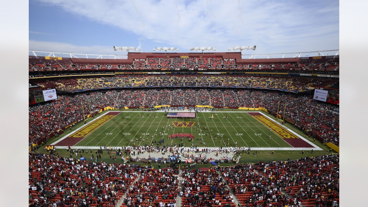 Redskins take on Giants in first ever Thanksgiving Day game at FedEx Field