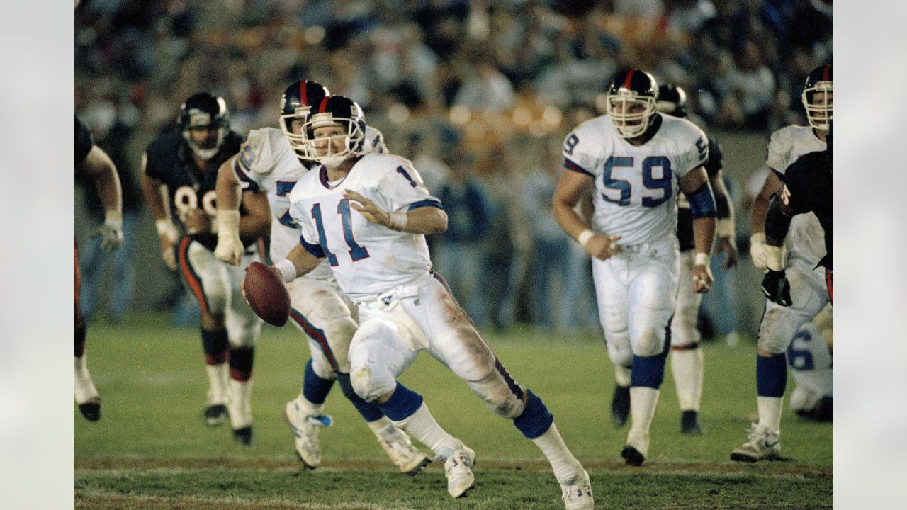 Bears vs Giants Sidebar, 2: Singletary eyes the ball, 1986 : r/CHIBears