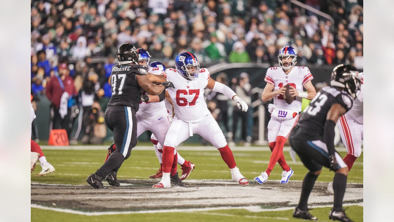 \ud83d\udcf8 Photos: Giants face Eagles in Week 18