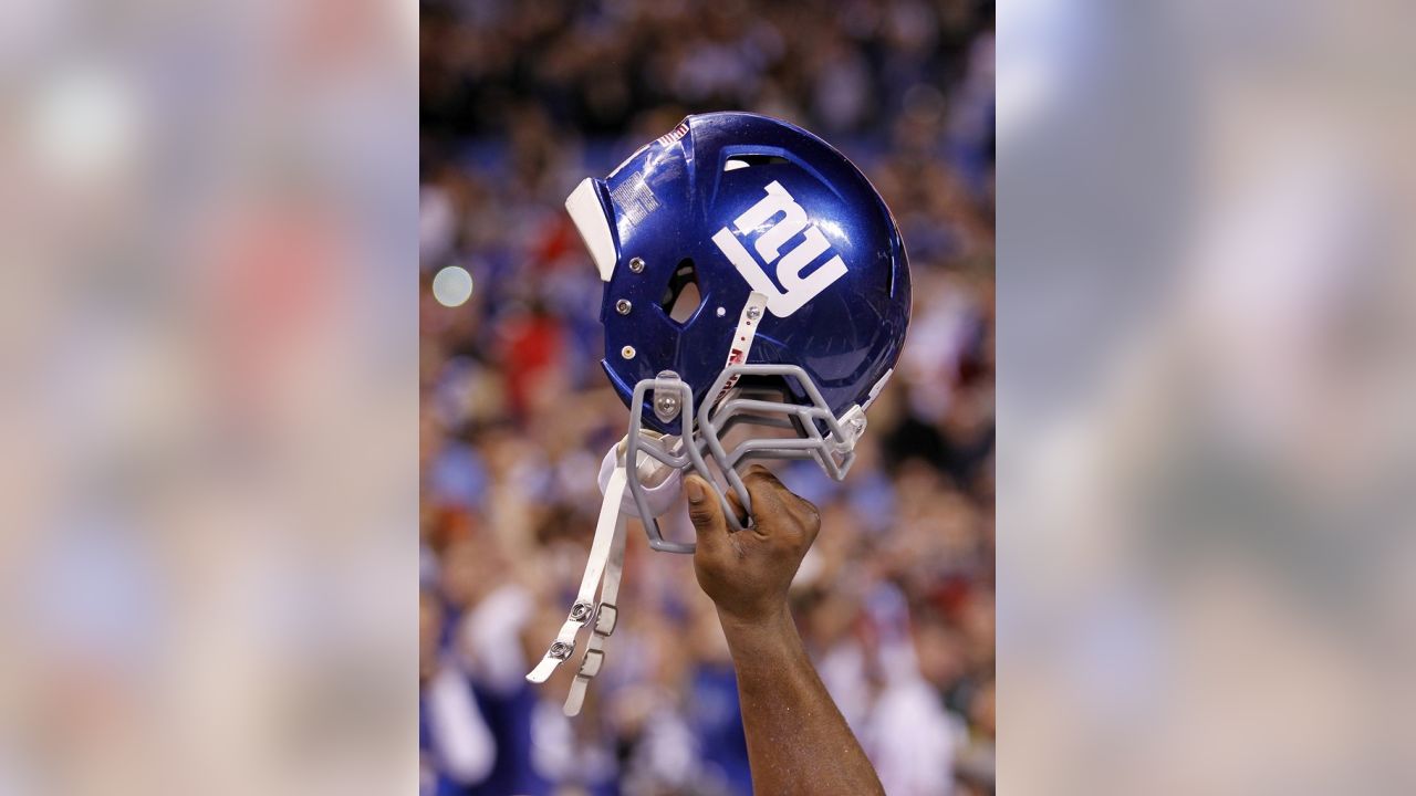 Artist gives Giants helmet a modern spin in new concept