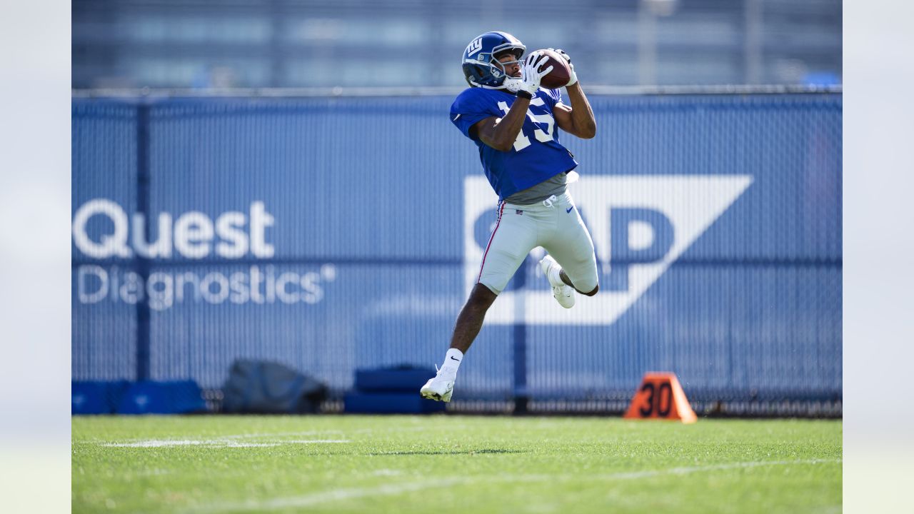 Rookie Darnay Holmes highlights Giants' intrasquad scrimmage at