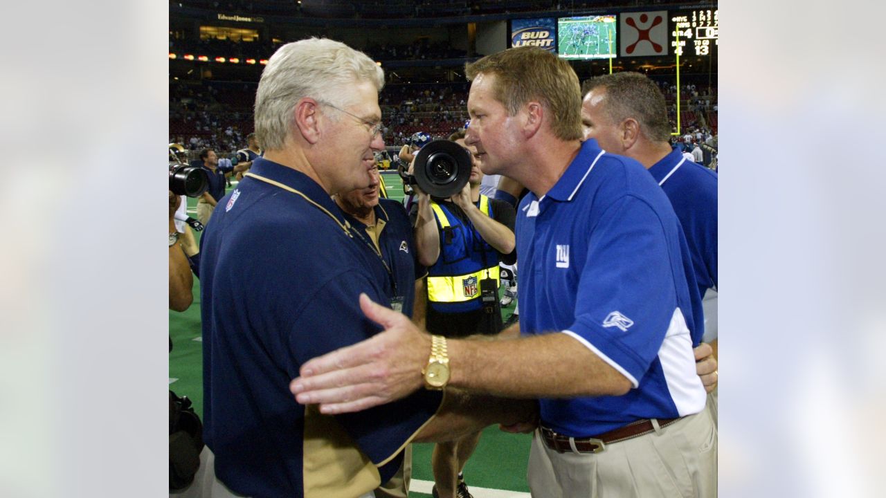 Michael Strahan, Kerry Collins reflect on late Giants coach Jim Fassel