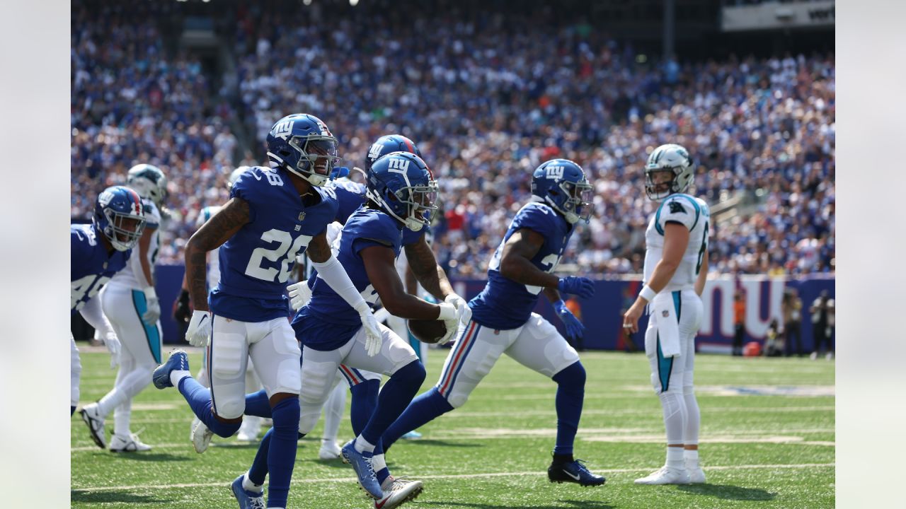 Watch: Former Oregon State Beavers' star Isaiah Hodgins scores game-tying  TD during N.Y. Giants' historic comeback win 