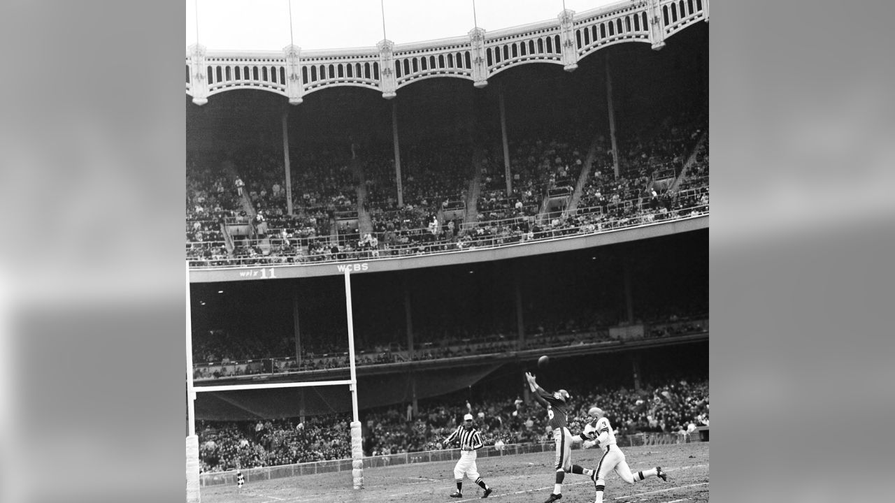 Throwback: Giants in Yankee Stadium