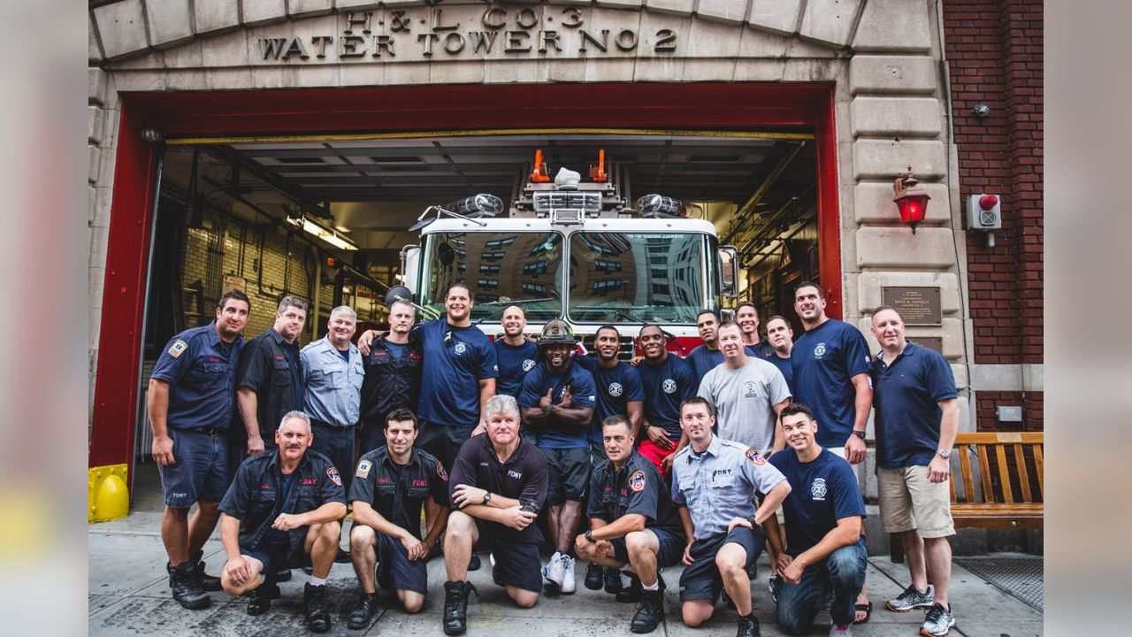 New York Giants star pops in to visit Island NYFD firehouse