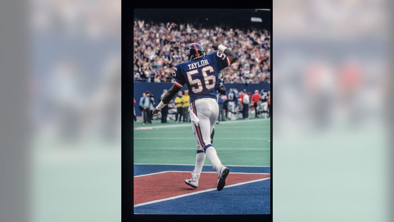 \ud83d\udcf8 56 of 56: Rare photos of Lawrence Taylor