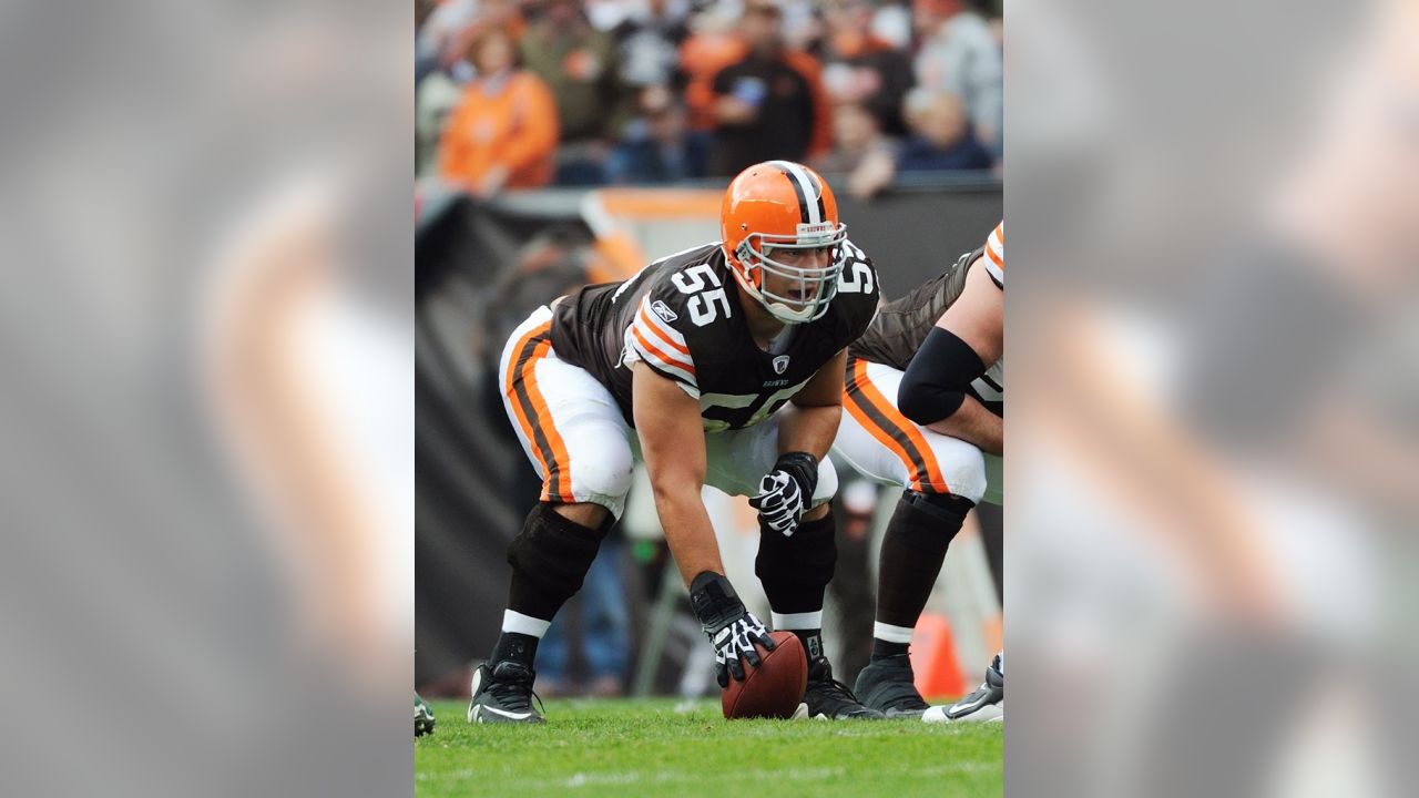 Free Agent Spotlight: C, Alex Mack - Bucs Nation