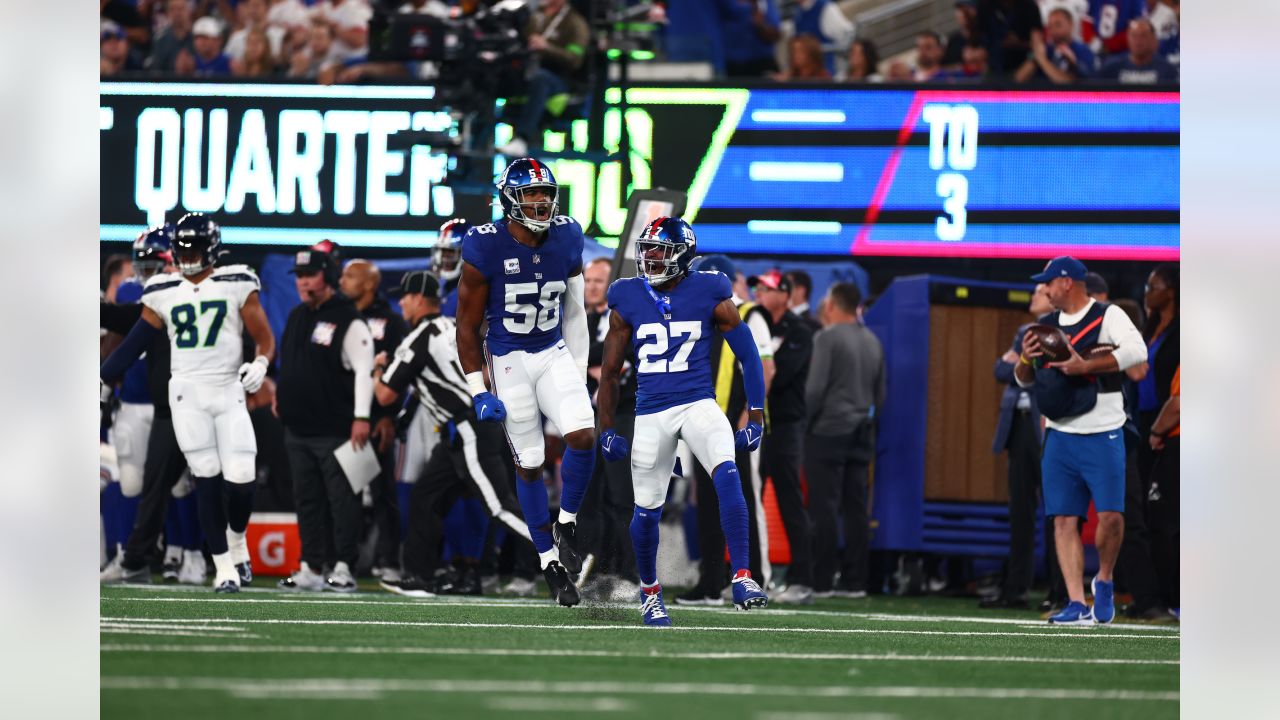 Giants' attempt at 'tush push' play leaves two injured in brutal loss to  Seahawks