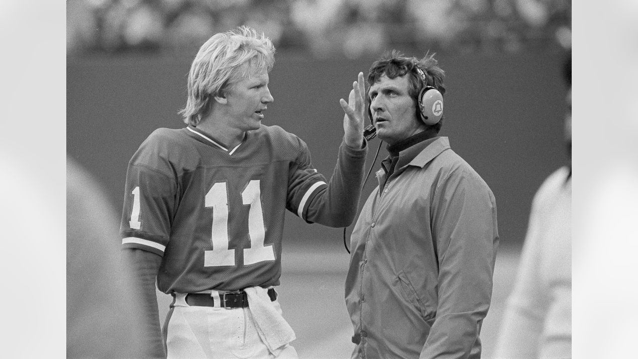 \ud83d\udcf8 Through the Years: QB Phil Simms