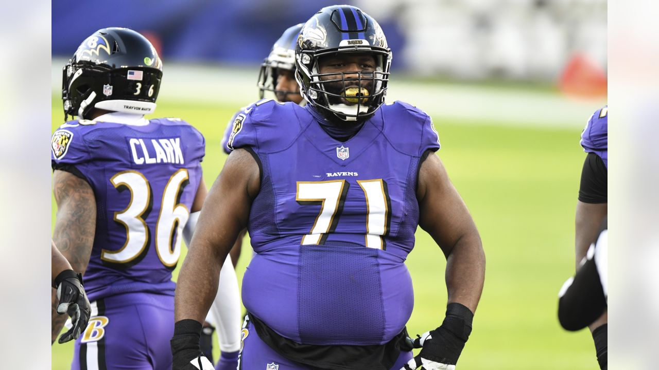 Giants sign former Ravens DT Justin Ellis