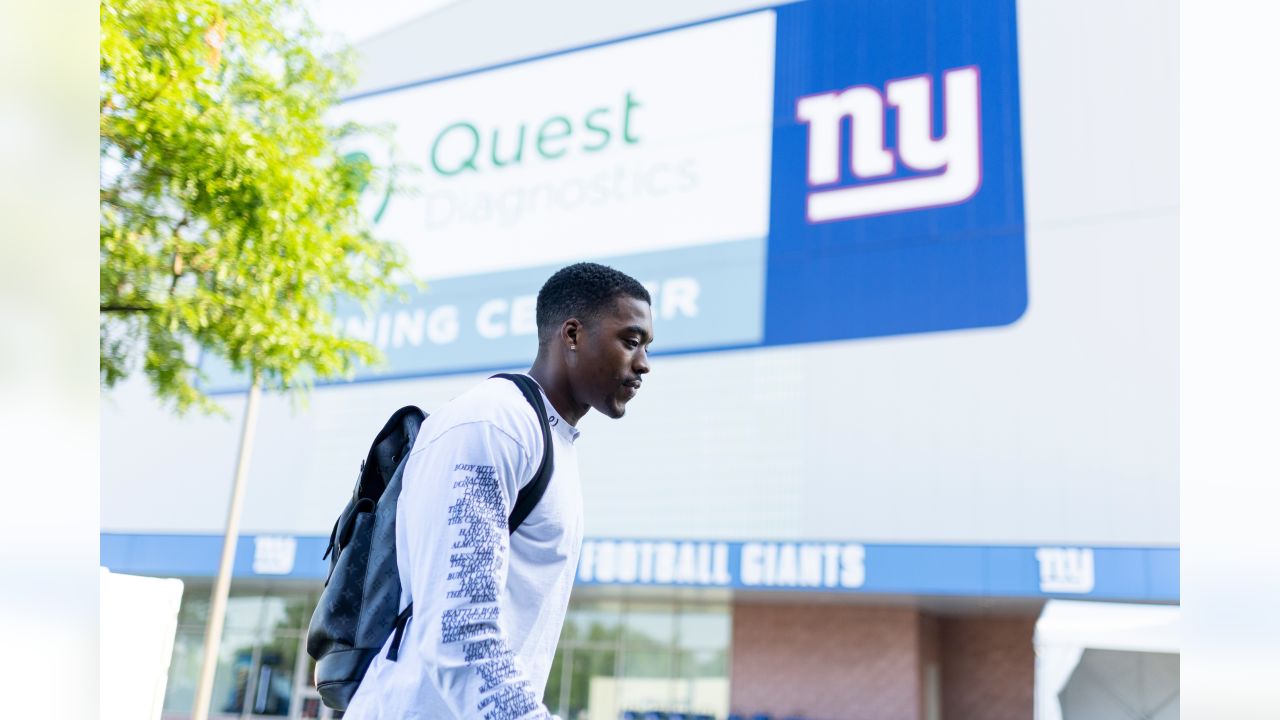 \ud83d\udcf8 FIRST LOOK: Giants report for training camp