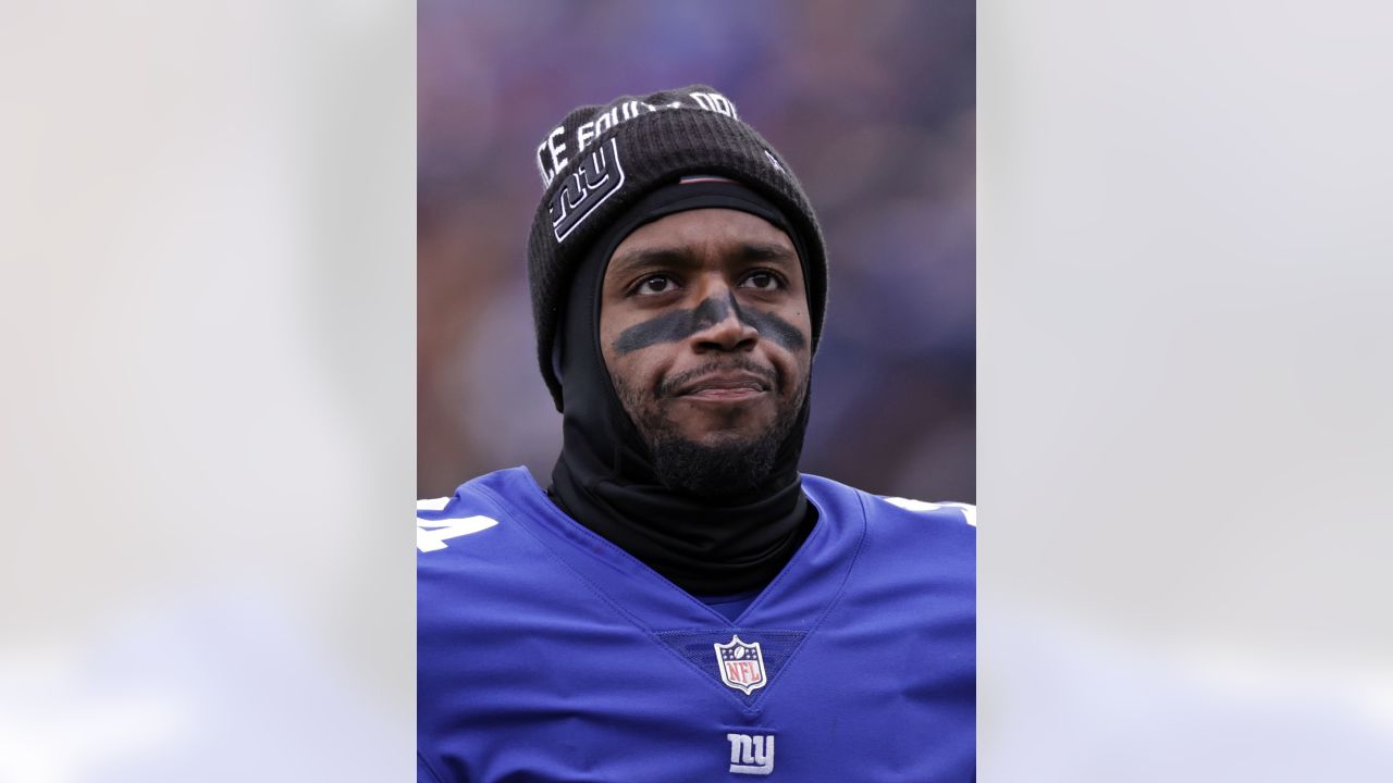 New York Giants cornerback Jarren Williams (34) runs against the Washington  Football Team during an NFL football game, Sunday, Jan. 9, 2022, in East  Rutherford, N.J. (AP Photo/Adam Hunger Stock Photo - Alamy