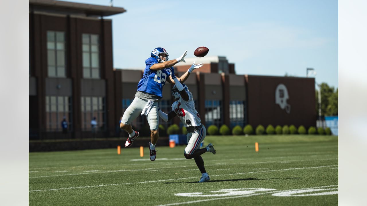 Rookie Darnay Holmes highlights Giants' intrasquad scrimmage at