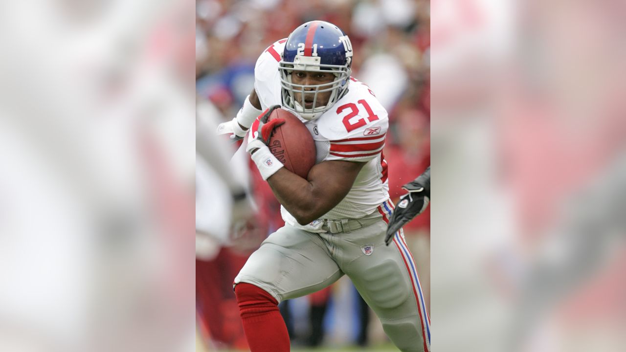 2,307 Giants Tiki Barber Stock Photos, High-Res Pictures, and