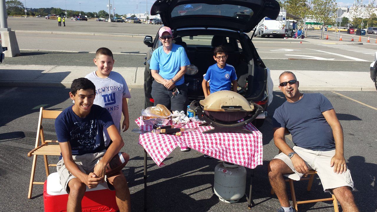 Big Blue BBQ - Tailgating, Tailgating, New York Giants, Nfl