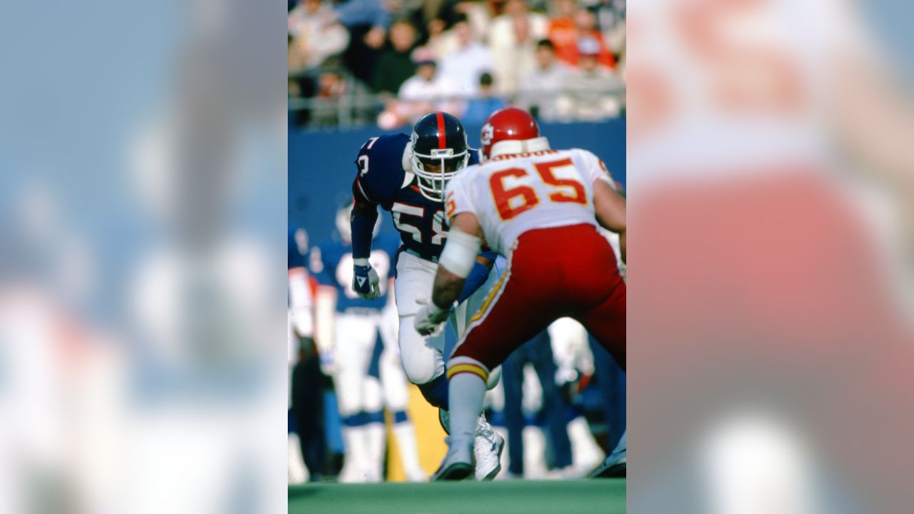 Former New York Giants Linebacker Carl Banks Proves There Is Life