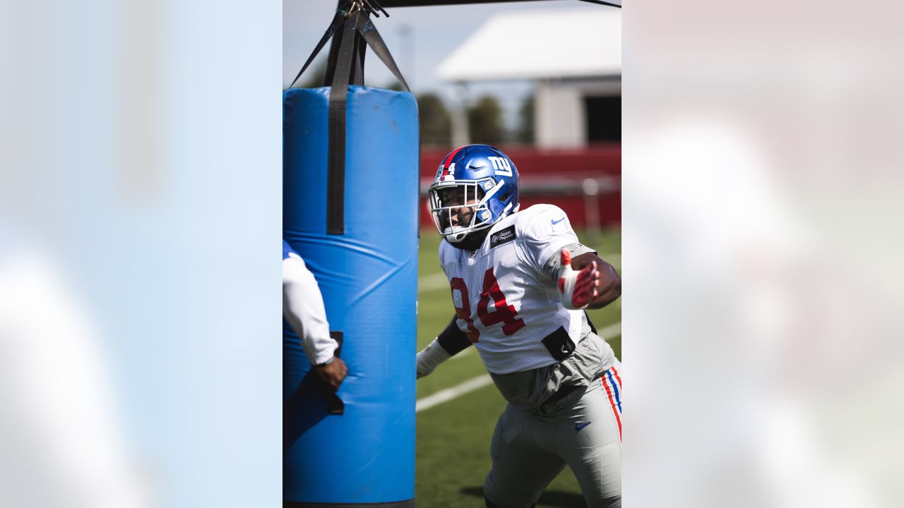 Rookie Darnay Holmes highlights Giants' intrasquad scrimmage at