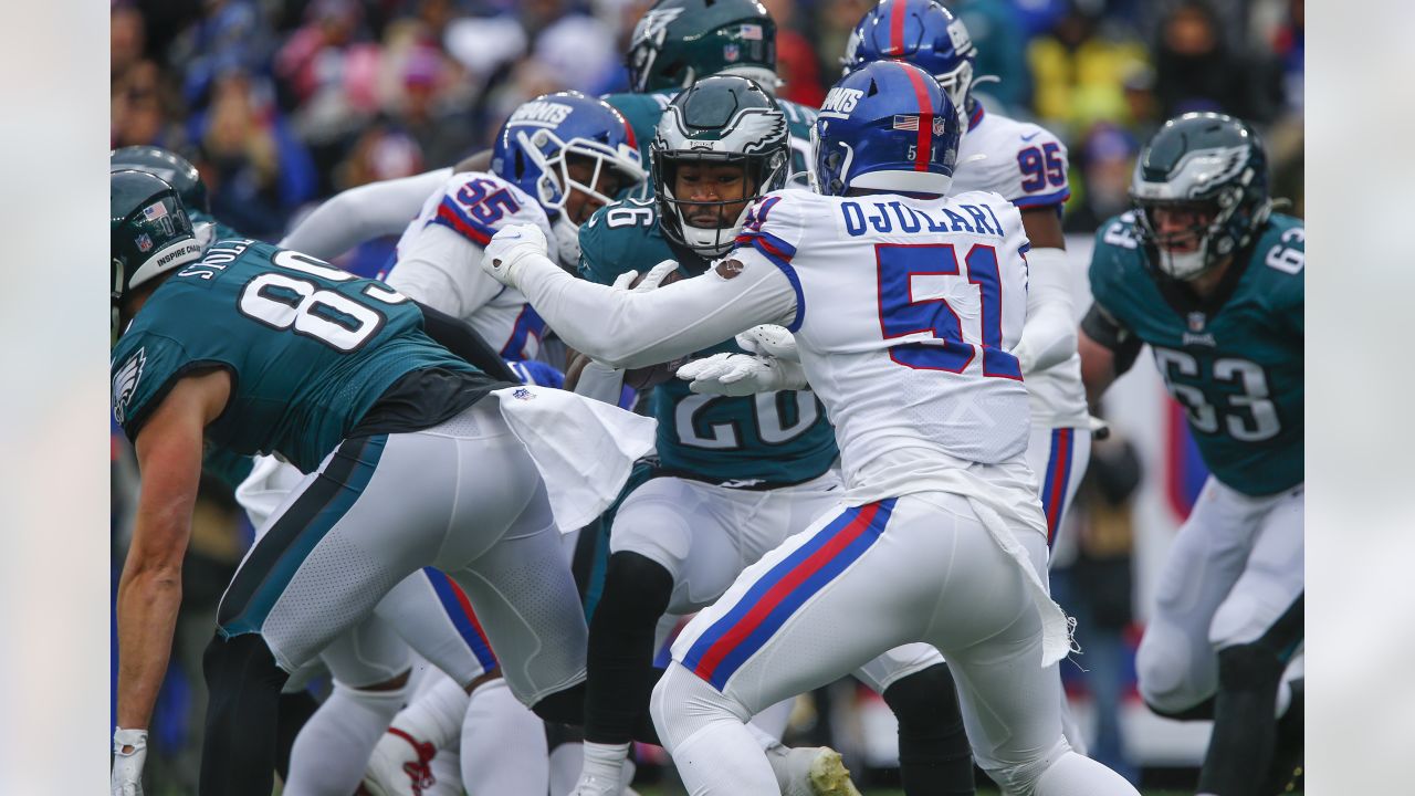 26,332 Giants Vs Eagles Stock Photos, High-Res Pictures, and Images - Getty  Images
