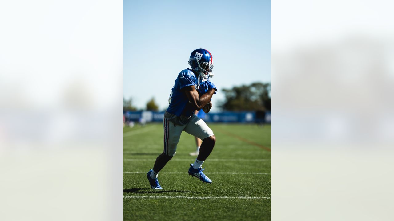 Rookie Darnay Holmes highlights Giants' intrasquad scrimmage at