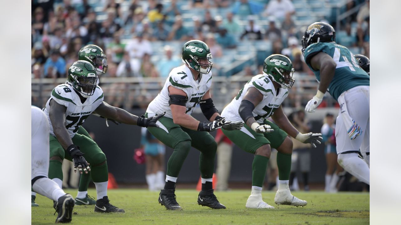 East Rutherford, New Jersey, USA. 9th Oct, 2022. Miami Dolphins offensive  linemen Brandon Shell (71) during a NFL game against the New York Jets at  MetLife Stadium in East Rutherford, New Jersey