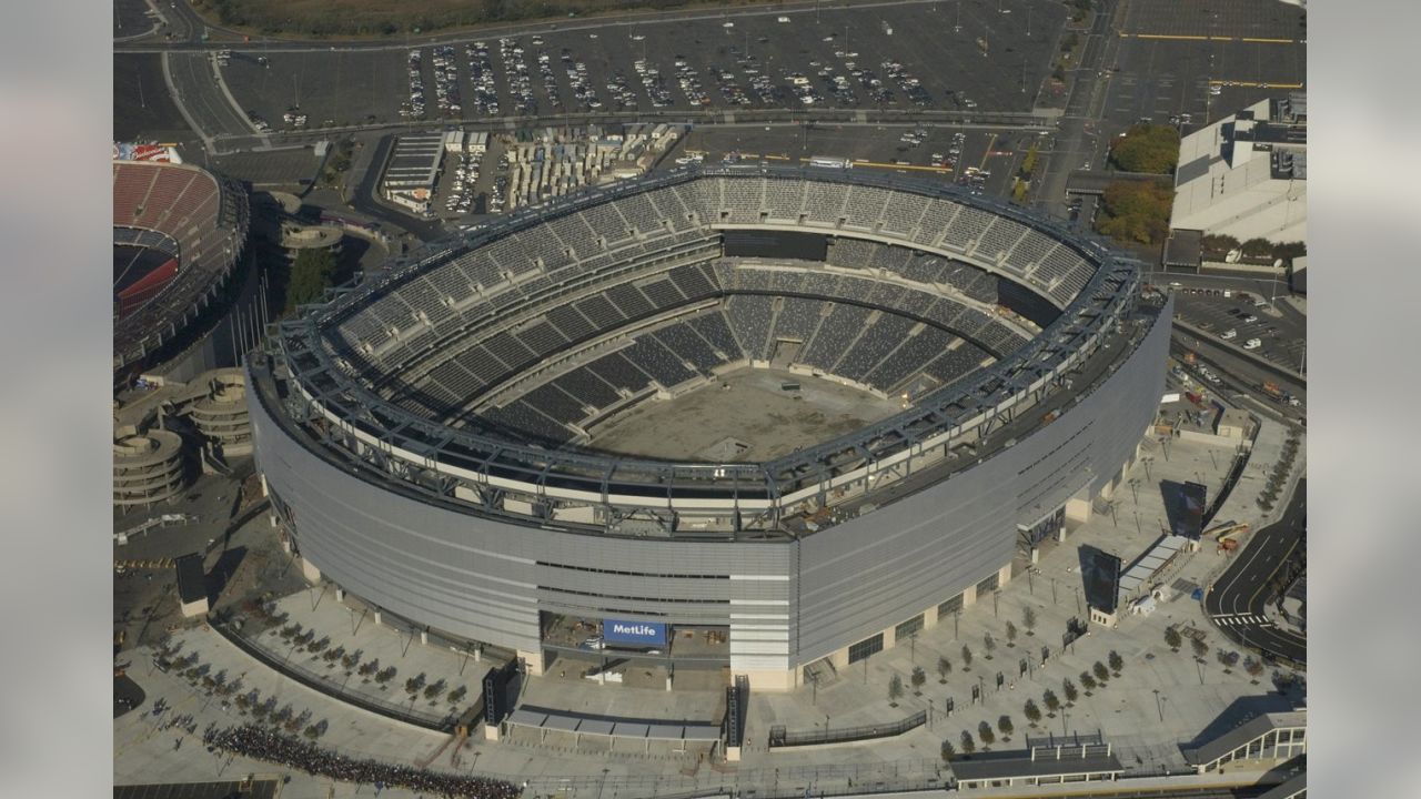 2010 NY GIANTS FOOTBALL OPENING DAY METLIFE STADIUM LAMINATED TICKET