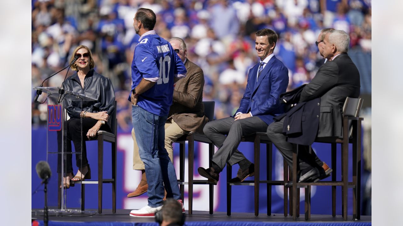 Former Ole Miss star Eli Manning all business in his return to Big Easy 