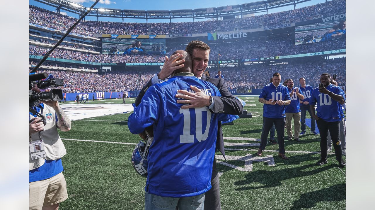 Emotional Eli Manning 'honored' to have jersey retired by Giants