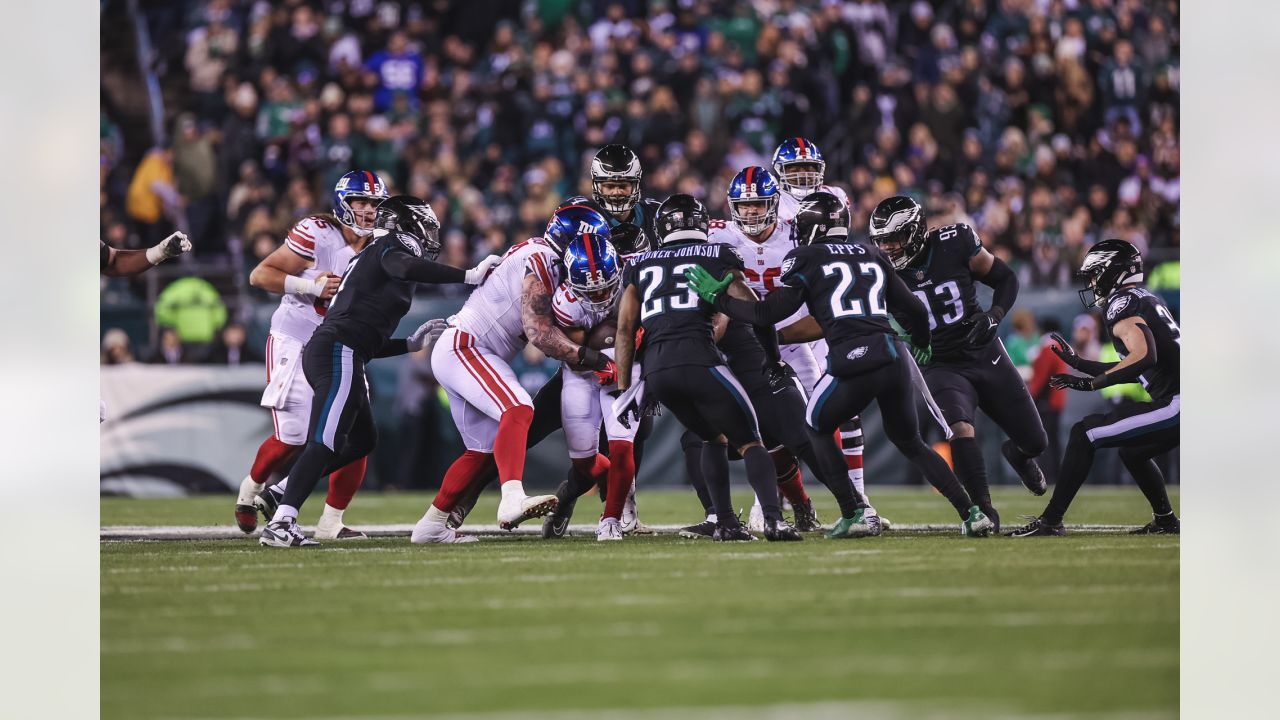 \ud83d\udcf8 Photos: Giants face Eagles in Week 18