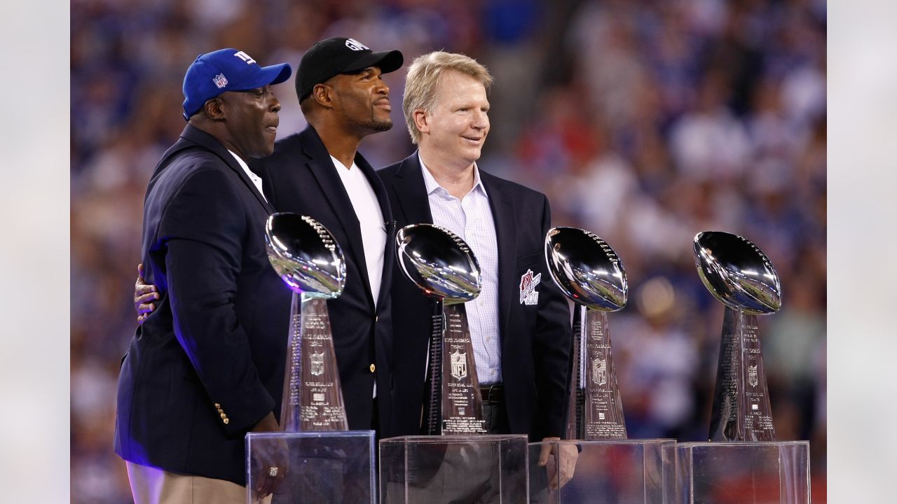 New York Giants - Bigelow Tea salutes Phil Simms, who 32 years ago