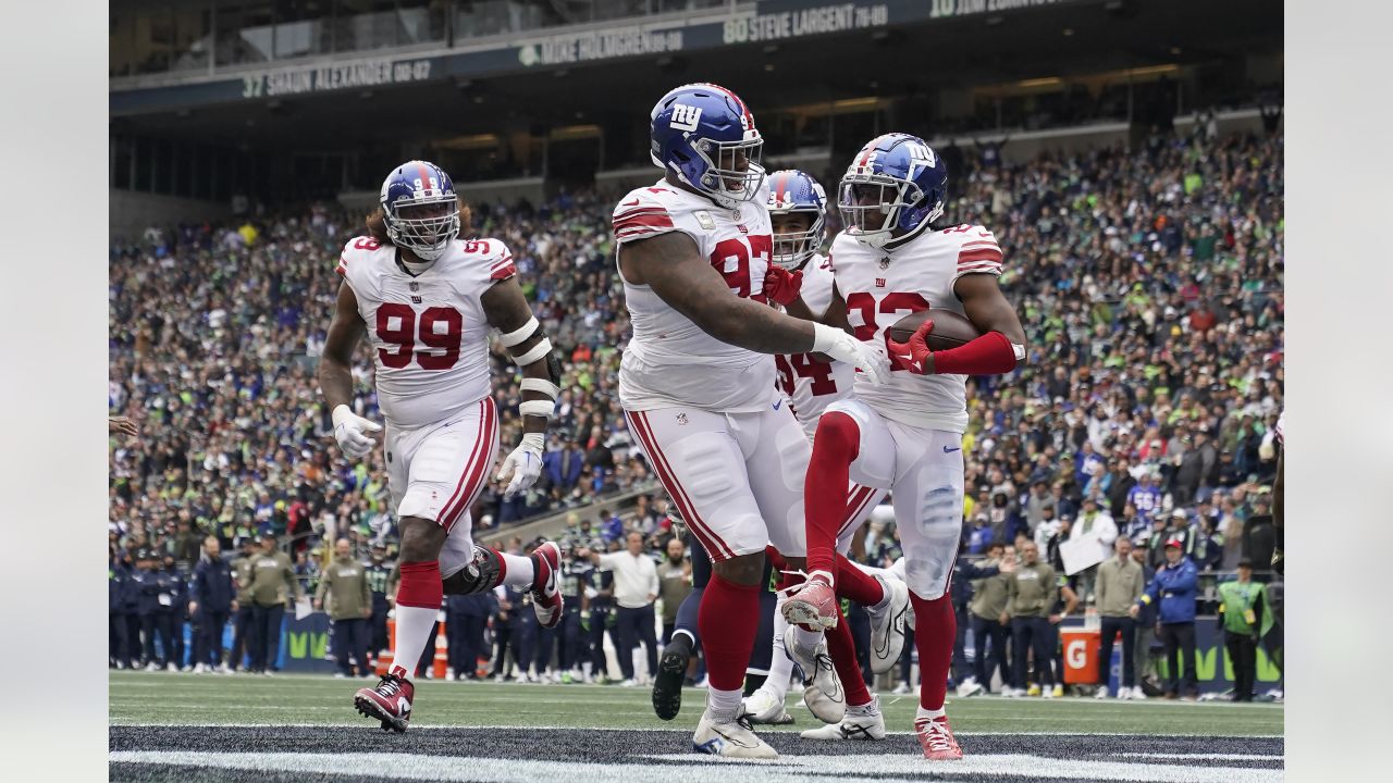 PHOTOS: Best Of Seahawks Postgame Celebration From Week 8 Win vs. Giants