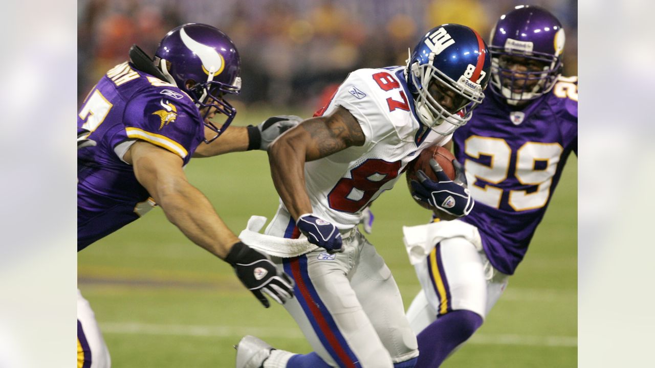 5,306 Giants Vs Vikings Stock Photos, High-Res Pictures, and