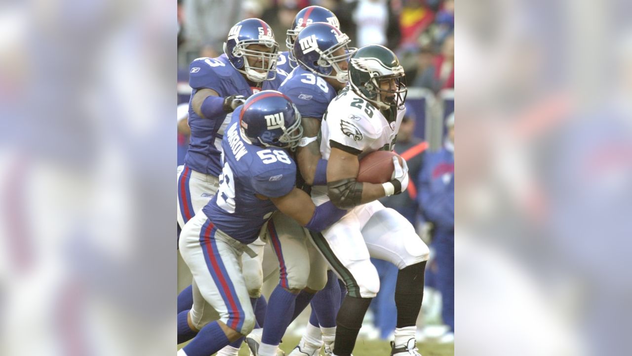 MIKE BARROW LB 2000-2003  Ny giants football, Giants football, New york  yankees baseball