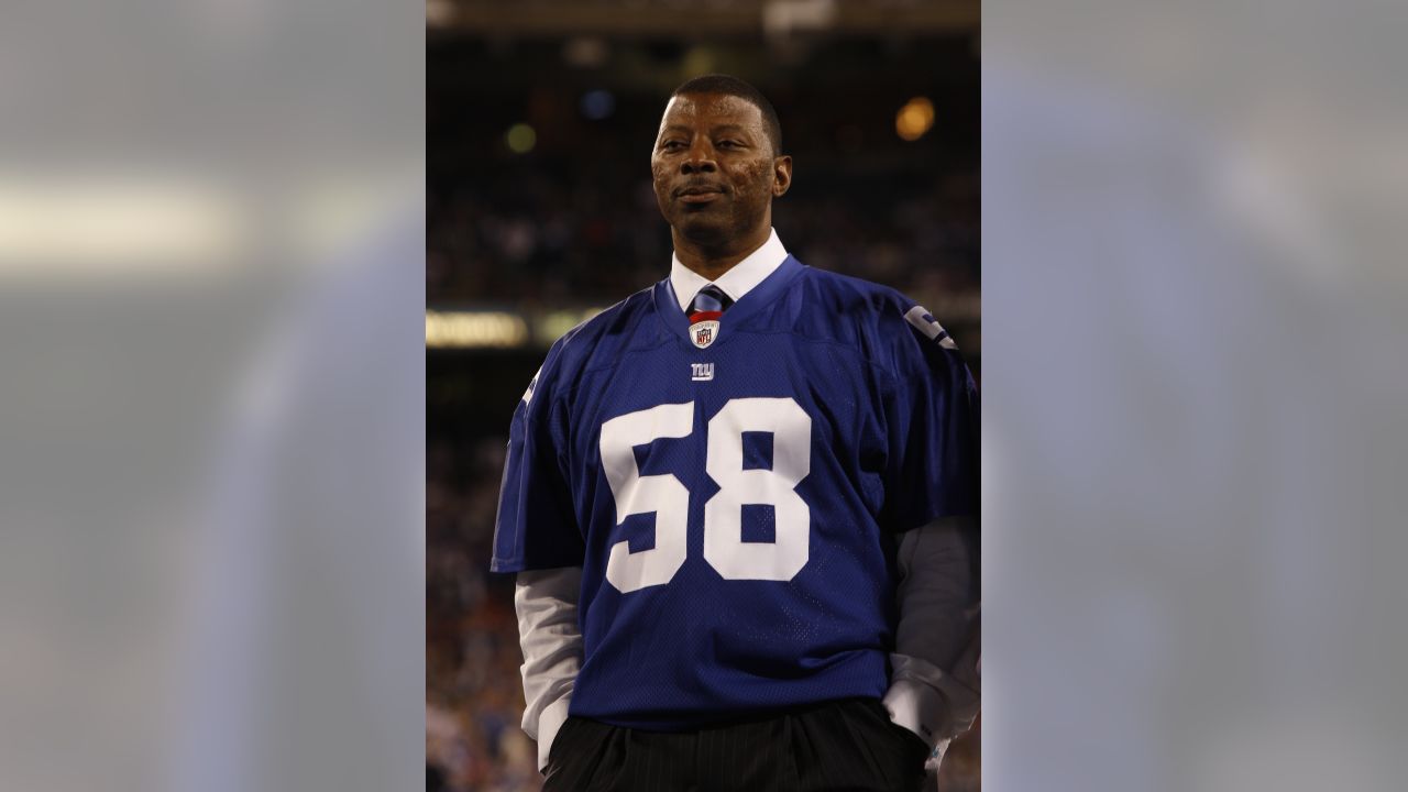 Former New York Giants Linebacker Carl Banks Proves There Is Life