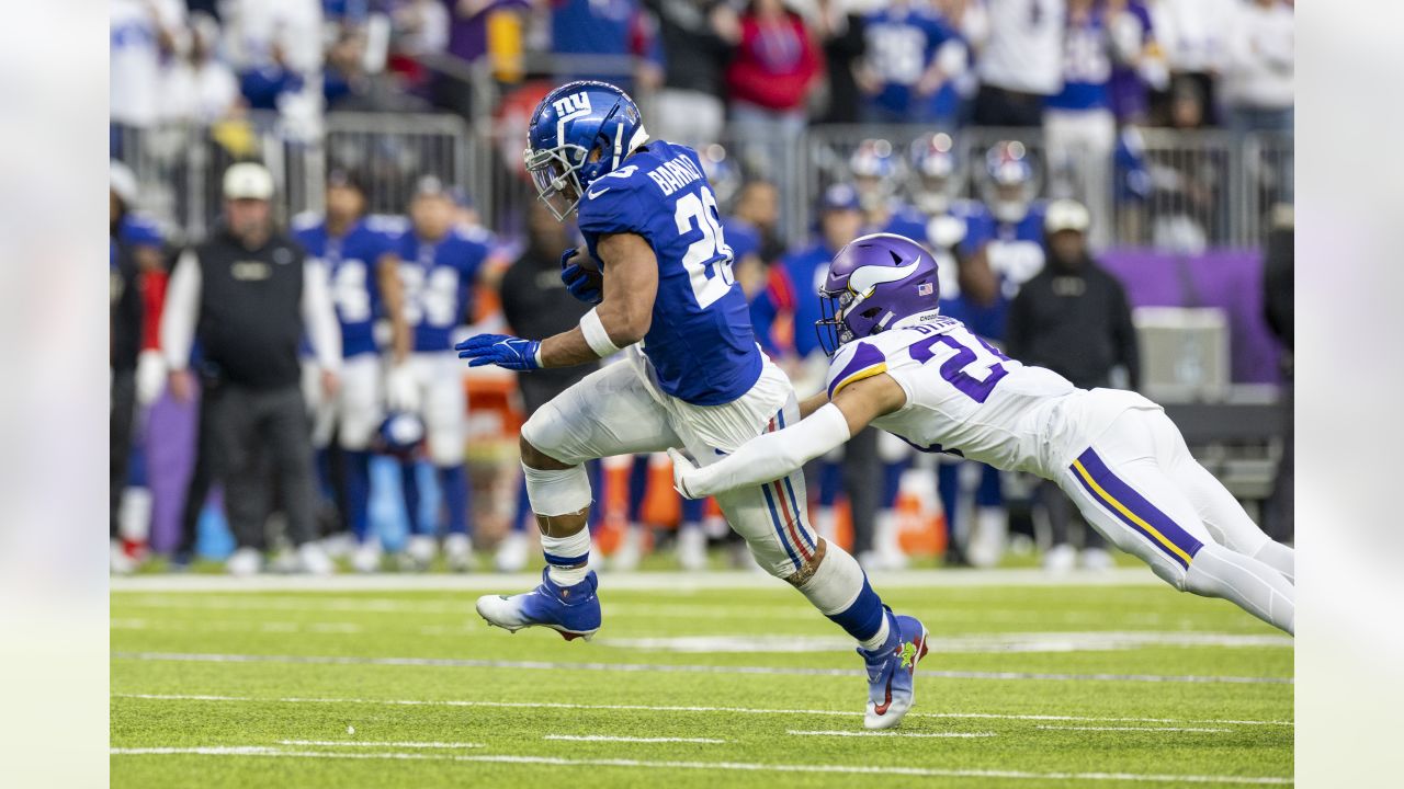 Golla-WHO? Isaiah Hodgins is 6'3 and can actually catch the ball. He looked  good today. : r/NYGiants