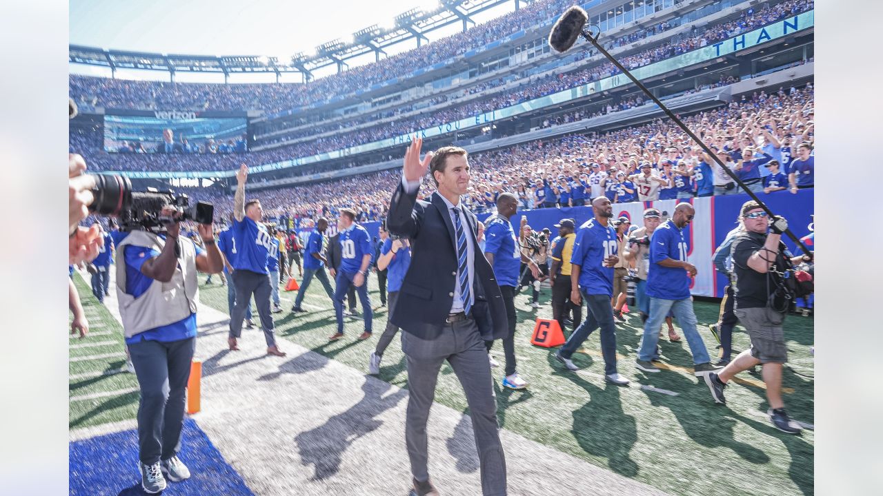 Eli Manning takes place in Giants Ring of Honor